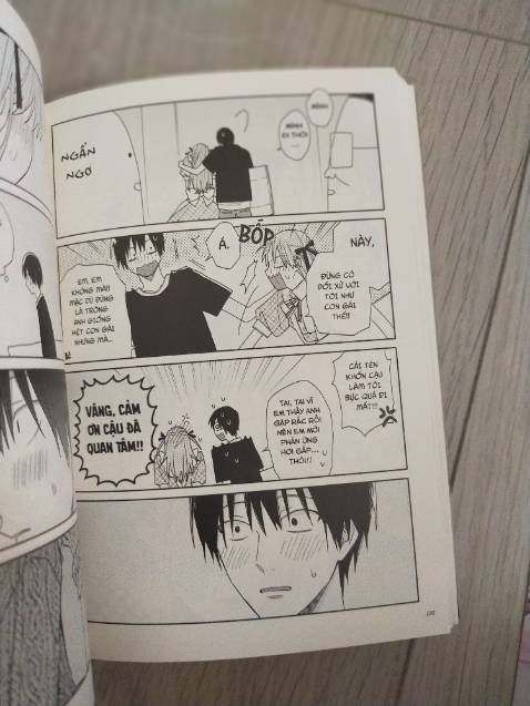 giá truyện k rẻ đa phần là vì đam, cơ mà chất lượng giấy vs nét vẽ ok cực kì luôn; nchung là rất ok