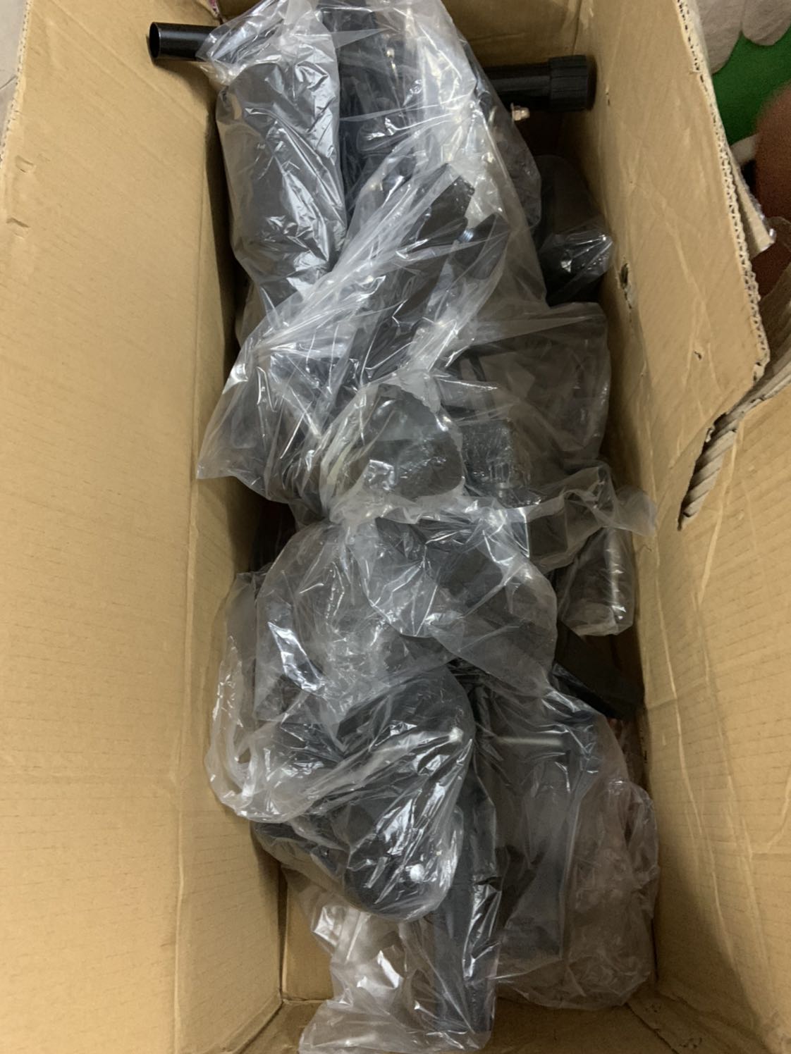 Tuyệt vời. Cuối cùng thì mình cũng đã lắp xong. Hướng dẫn hơi khó lắp! Sản phẩm nhập khẩu chất lượng rất OK so với giá. Xin cảm ơn Tiki giao hàng đúng cam kết,