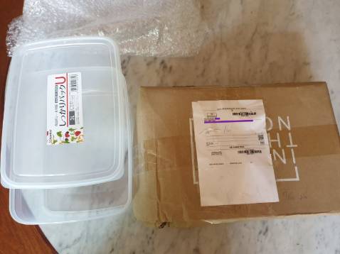 Đặt mì giao hộp nhựa. Nhà bán hàng thì làm ăn xớn xác còn tiki thì có quy trình đổi trả hàng chậm chạp hơn tất cả những sàn TMĐT khác.