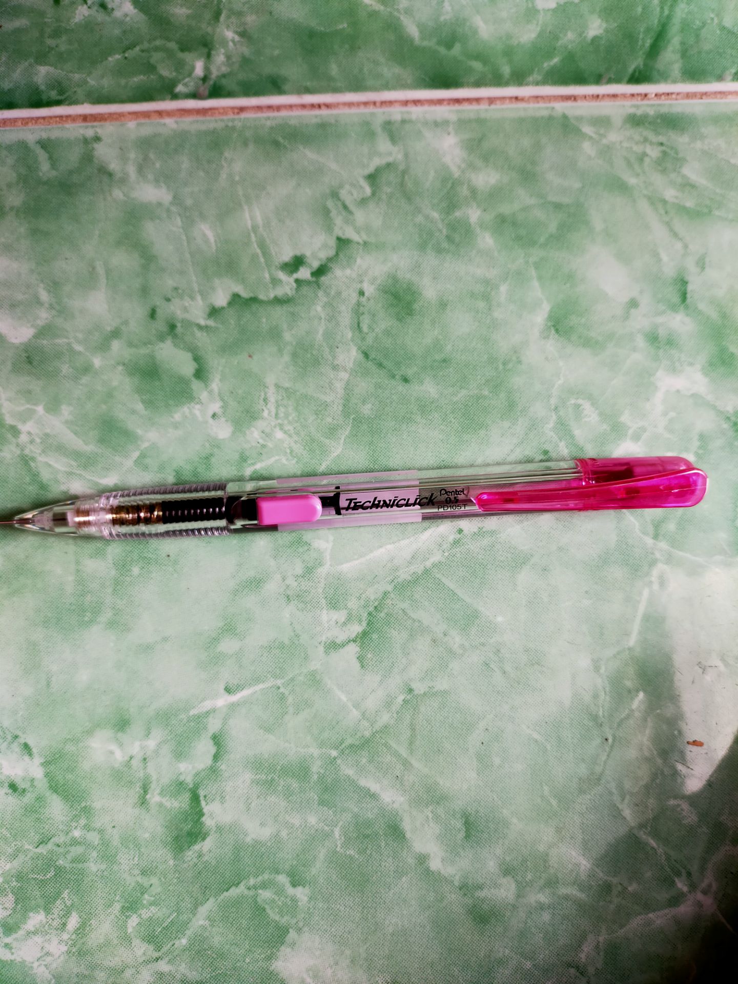 của Pentel là chất lượng rồi. bút đẹp lắm