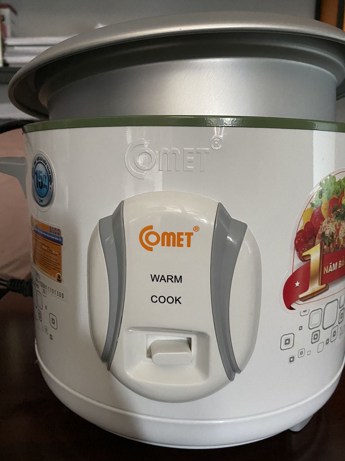 Mua dùng mới được 1 tuần thôi, nồi đã bị lệch nút rồi