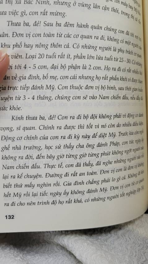 Sách rất hay, đóng gói ok, ship đúng giờ. 
Nên đọc để có thể hiểu lịch sử một cách gần nhất