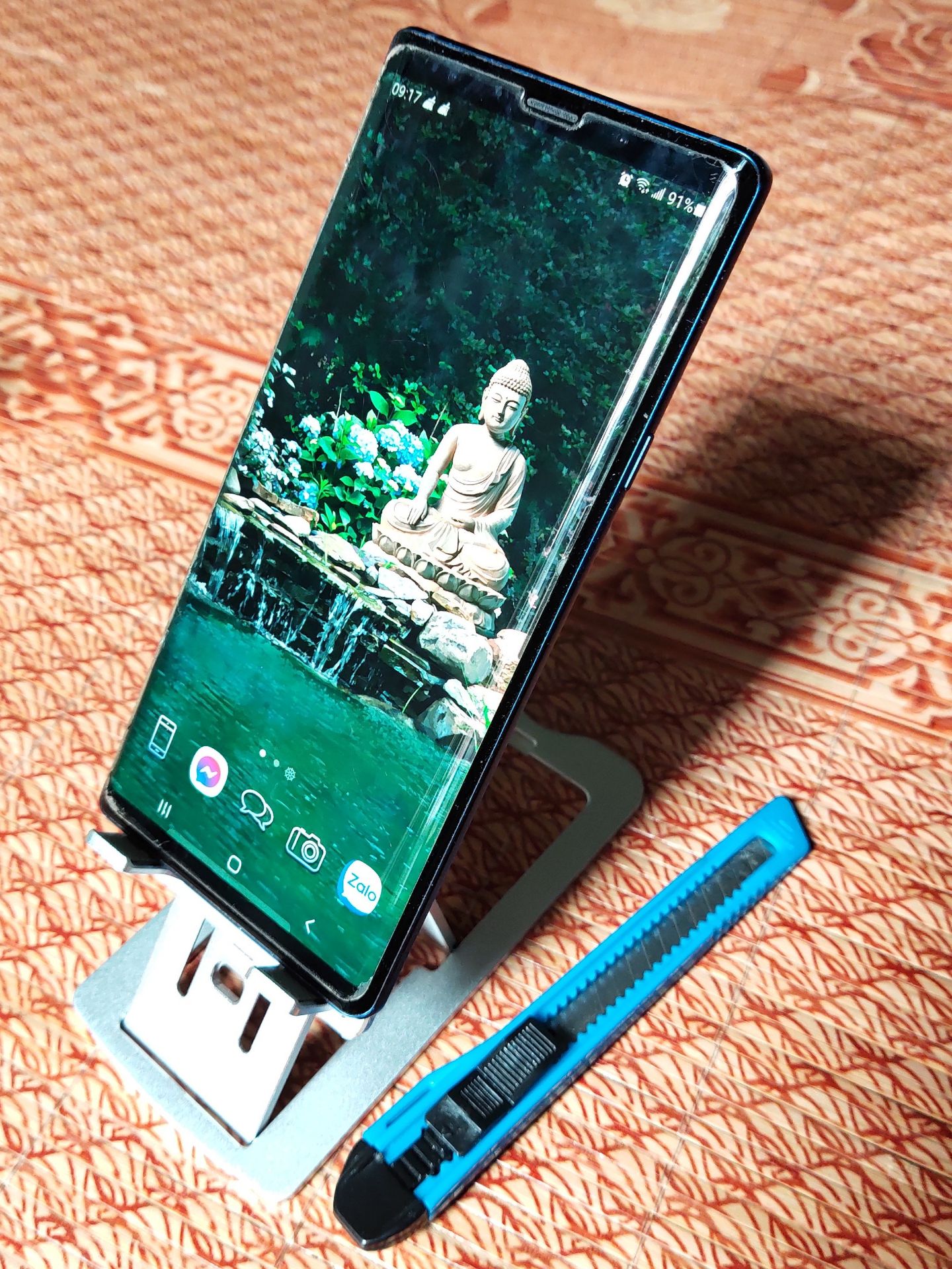 Sản phẩm  thiết kế  tinh tế ,đẹp, nhỏ gọn ,  chi tiết sắc nét, đóng gói cẩn thân. có túi đựng đi kèm.  rất hài lòng sản phẩm của shop.