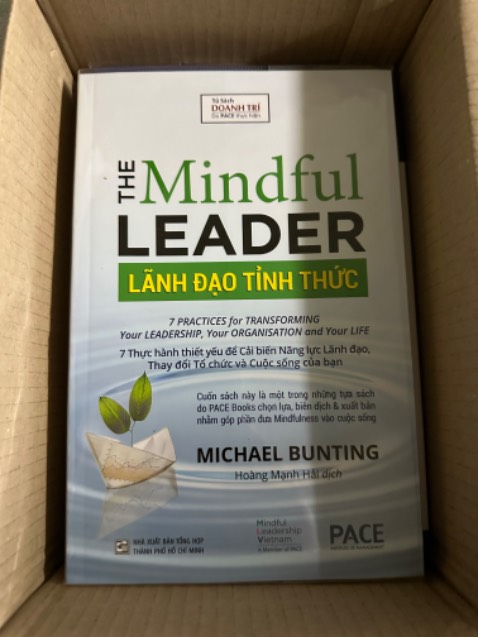 Sản phẩm giao đúng sách cần mua, giao hàng nhanh, dịch vụ giao hàng tốt, giá cả hợp lý, nội dung sách chưa đọc sẽ phản hồi sau