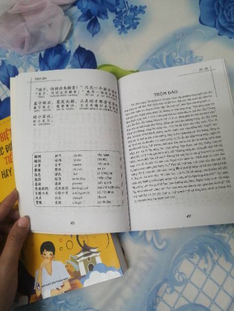 Sách đẹp, sách hay, truyện đính kèm cũng rất hữu ích, có đính kèm CD cho truyện. Rất thích ạ