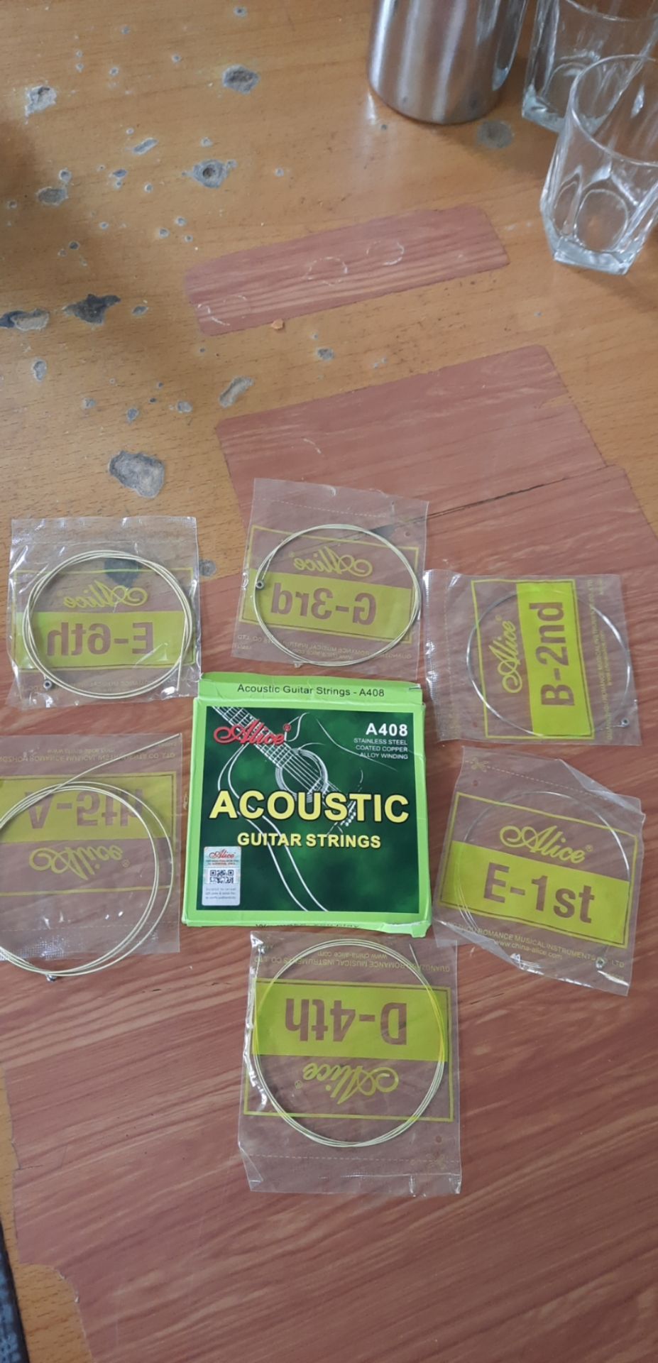 đặt hai bộ dây đàn nhưng chỉ được giao một bộ bộ và vẫn tính tiền hai bộ