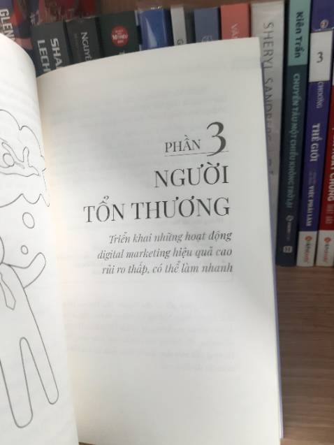 Giao hàng nhanh, sách rất đẹp và mãi cực xinh, luôn thích sách của GIVER nên em này ra là mình hốt ẻm liền.
Sách viết chi tiết các nỗi đau của nhà quản lý về Digital, rồi giải quyết các nỗi đau đó một cách hợp lý và vô cùng êm ái.
Một cuốn sách đáng đọc, cảm ơn tác giả.