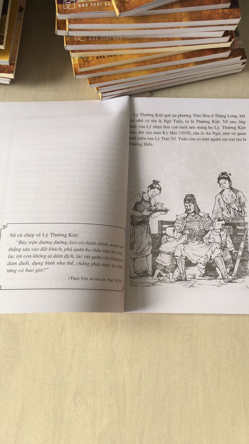 Tiki giao hàng nhanh. Sản phẩm có giá tốt. Sách có nội dung bổ ích, hấp dẫn!
