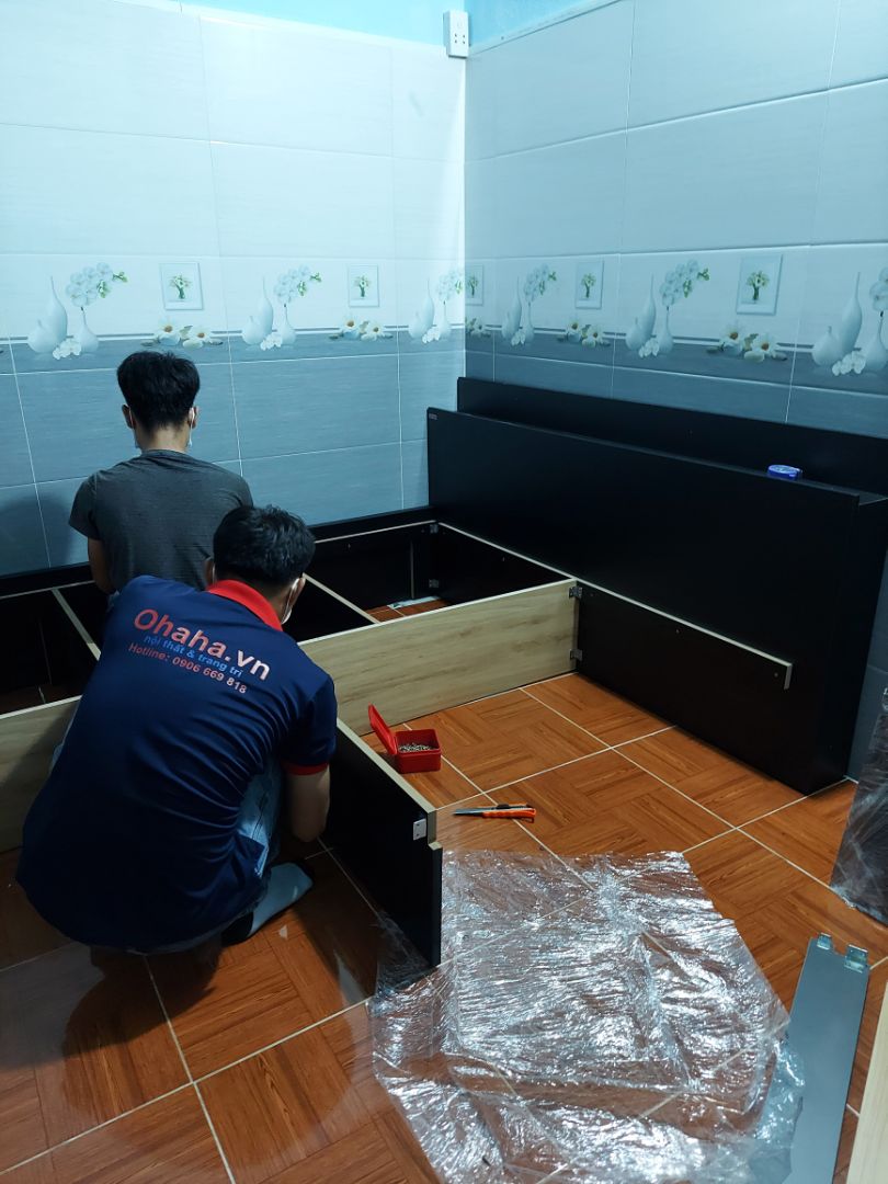 nhân viên giao hàng nhiệt tình. cẩn thận