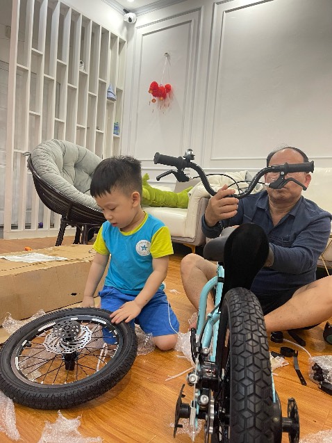 Xe màu đẹp, khung xe chắc chắn, thiết kế đẹp, shop tư vấn nhiệt tình, chăm sóc khách hàng cẩn thận, giao hàng nhanh, đóng gói cẩn thận