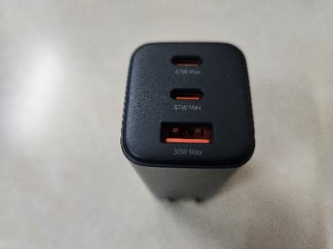 Sạc nặng chắc, có sạc nhanh!