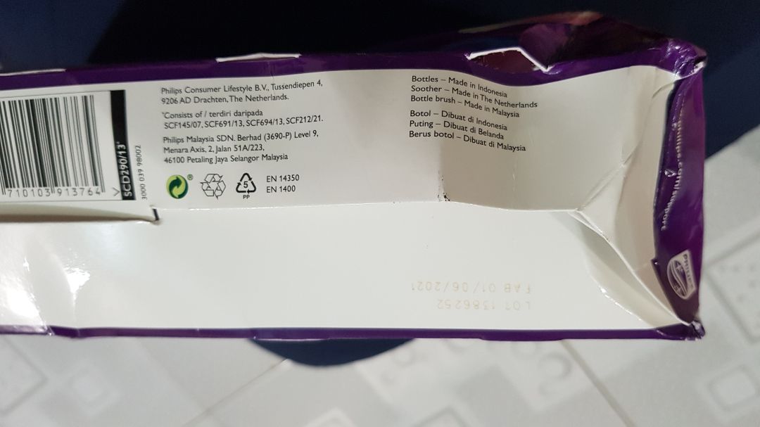 Bộ sản phẩm đóng gói bị rách góc, bình lộn xộn trong hộp. Ti giả không cùng màu bộ bình hồng. Mình chưa sử dụng nên không biết chất lượng bình thế nào. Hy vọng bình khi tiệt trùng vẫn ổn.