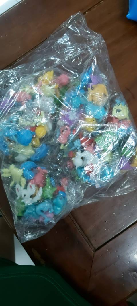 Giao hàng sớm hơn dự kiến, đúng và đủ số lượng, các cháu nhà mình rất thích (có 1 số con không giống màu lắm 😀 )