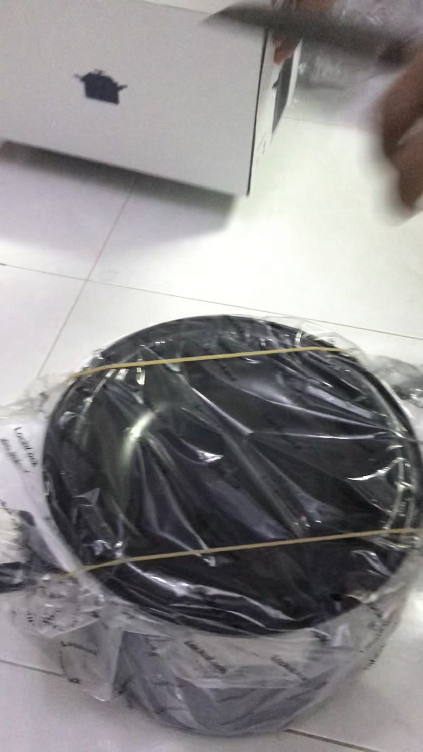 Nồi siêu đẹp và sang. Sẽ canh sale mua thêm 1 nồi nữa để thay đổi 😁