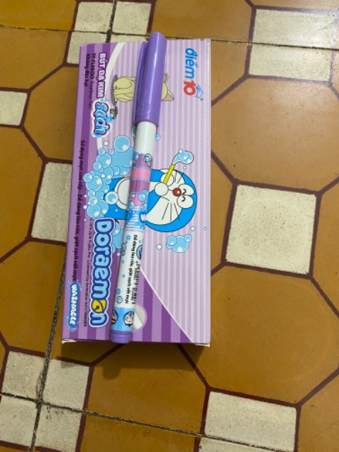 Đặt hộp bút vỏ xanh lá giao hộp bút vỏ tím