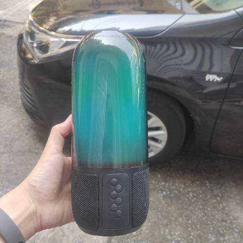 Kết nối dễ dàng, âm thanh khá ổn, nhỏ gọn dễ mang theo, thích hợp với không gian nhỏ, sp đáng mua, hàng chibh hãng nên khá yên tâm