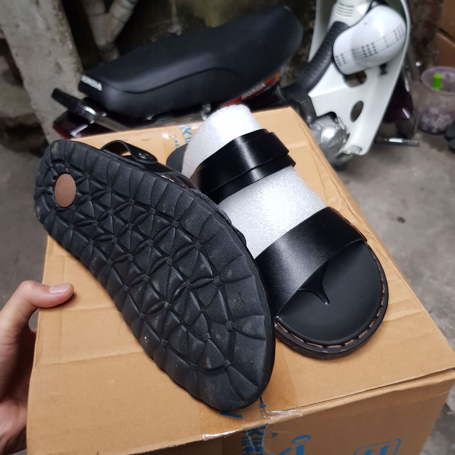 Ngon!
Mà shop Bảo Hân cho em hỏi thẻ bảo hành không ghi ngày mua hàng thì như nào anh zai nhỉ?? Ngon!
Mà shop Bảo Hân cho em hỏi thẻ bảo hành không ghi ngày mua hàng thì như nào anh zai nhỉ??