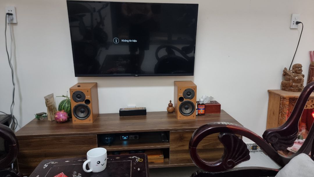 Gọn, dễ lắp ráp, bày nhìn khá sang. Có cái chân hơi ngắn, dài thêm chừng 10 cm thì đẹp hơn.