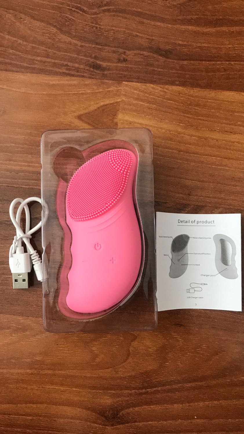 Giao chậm nhưng có gửi email xin lỗi và thông báo giao chậm . Giá tốt. Sản phẩm sử dụng được cho rửa mặt và massage mặt!