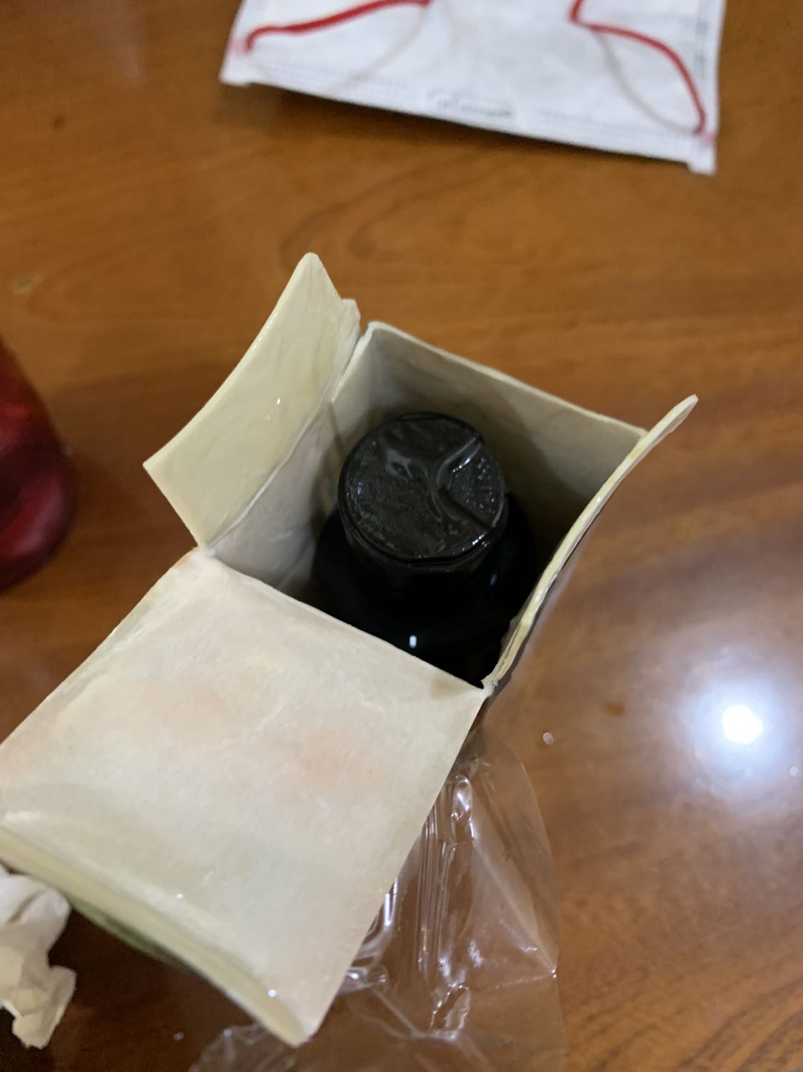 Sp mình mua bị đổ hết 2/3 chai lúc mở hộp.