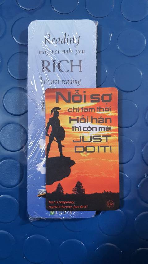 Bookmark đóng gói kĩ chất lượng giấy tốt