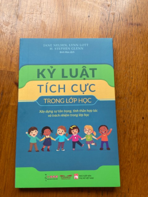 Sách hay cho bạn nào theo pp Montessori, rất khuyến khích các bạn nên tìm đọc