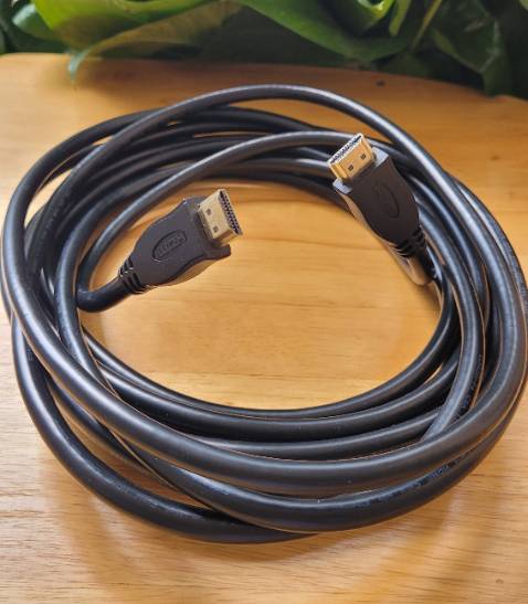 Chất lượng sản phẩm tuyệt vời, kết nối ổn định, truyền tải sắc nét, dây dài 5m nên rất tiện lợi, cho shop 5 sao vì tư vấn hỗ trợ nhiệt tình