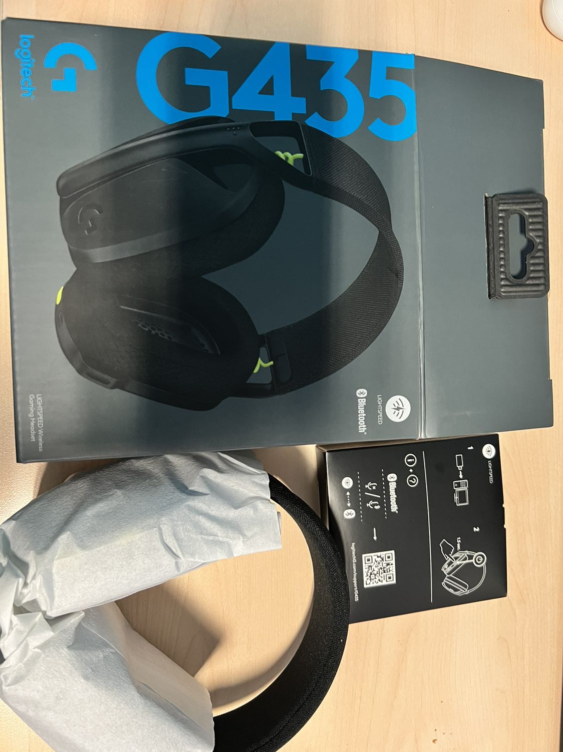 kết nối lightspeed chưa quen lắm nhưng còn lại ok tai nghe nhẹ