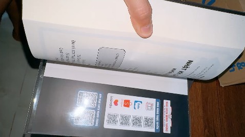 Sách tiếc là không có bookmark. Lầm đầu đọc sách của Đới Tây. Nếu hay sẽ tiếp tục ủng hộ cuốn 2 và 3. Tiki giao nhanh, lần này bọc bookcare cẩn thận và đủ.