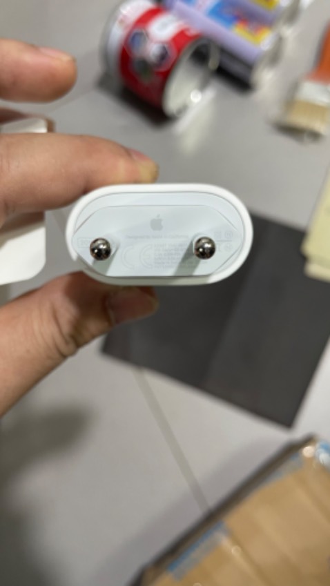 Có tem chính hãng của FPT nhưng check mã QR k có thông tin