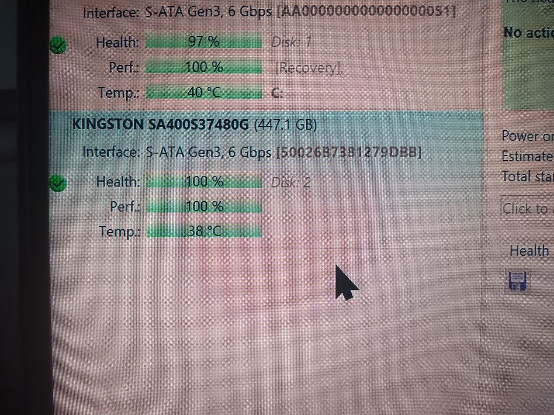 Mặc dù công bố 480GB nhưng dung lượng thực còn lại là 460GB, sát hơn rất nhiều nếu so với các hãng khác công bố 500GB nhưng thực tế cũng chỉ 460GB,
vì vậy nên giá tốt hơn rất nhiều, mặc dù tốc độ đọc / ghi và chất lượng sản phẩm không hề thua kém