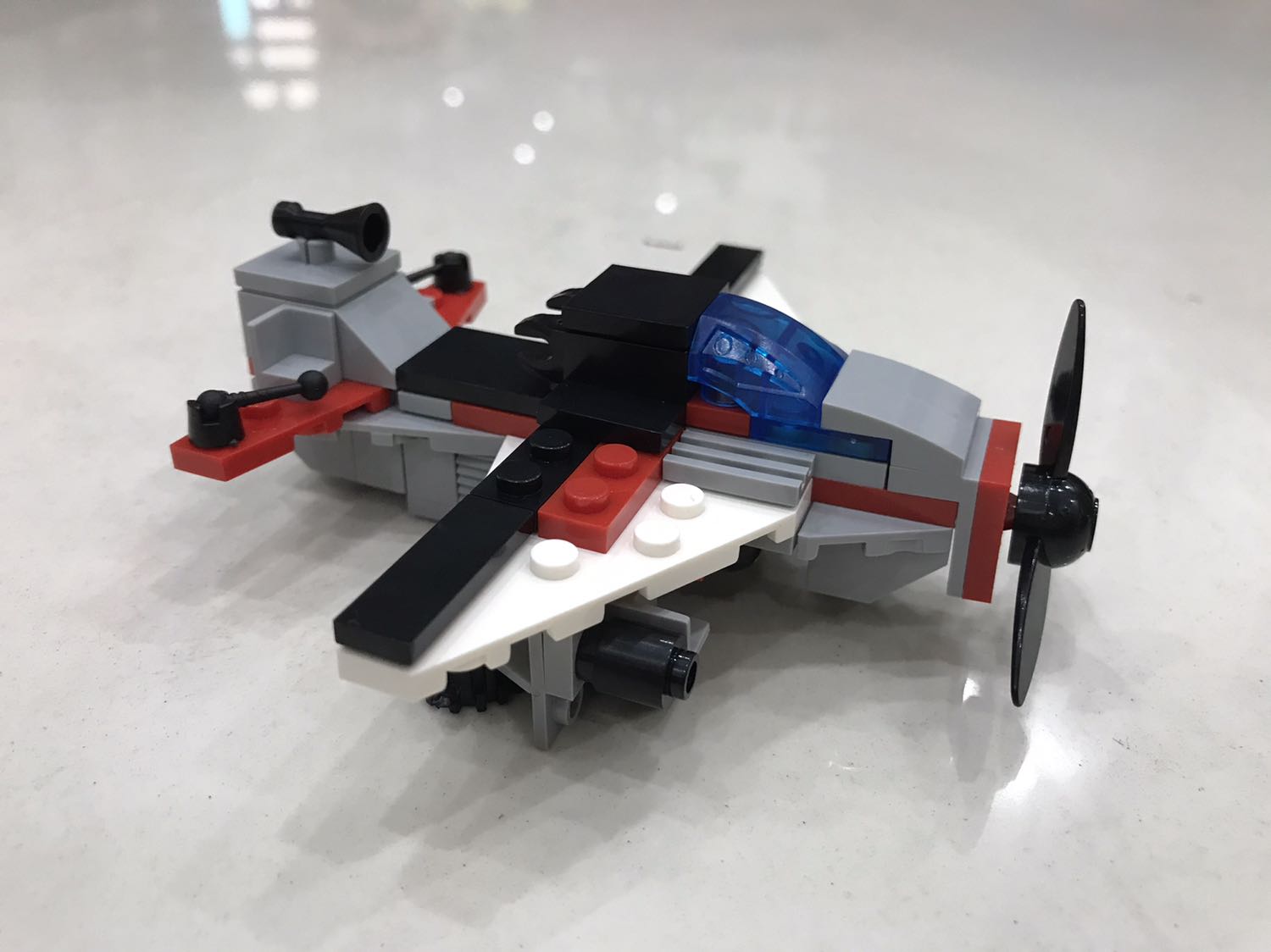 Hài lòng, tuy thiếu 1 ít chi tiết nhỏ,