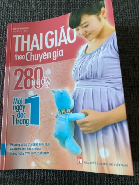 Đặt quyển hành trình thai giáo thì shop lại ship cho quyển thai giáo theo chuyên gia haiz