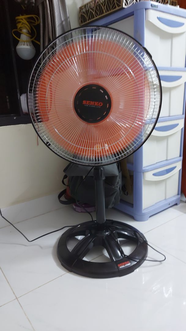 Quạt tốt, dễ lắp ráp. Giao hàng nhanh.