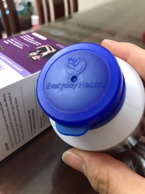 Đã mua hộp thứ 3 của nhà thuốc. Đóng gói chắc chắn, đặt 10/7 mà sáng 11/7 đã giao cho mình. Tóc mình giảm rụng hẳn và mọc rất nhiều tóc con. Tin tưởng nhà thuốc và sản phẩm này.