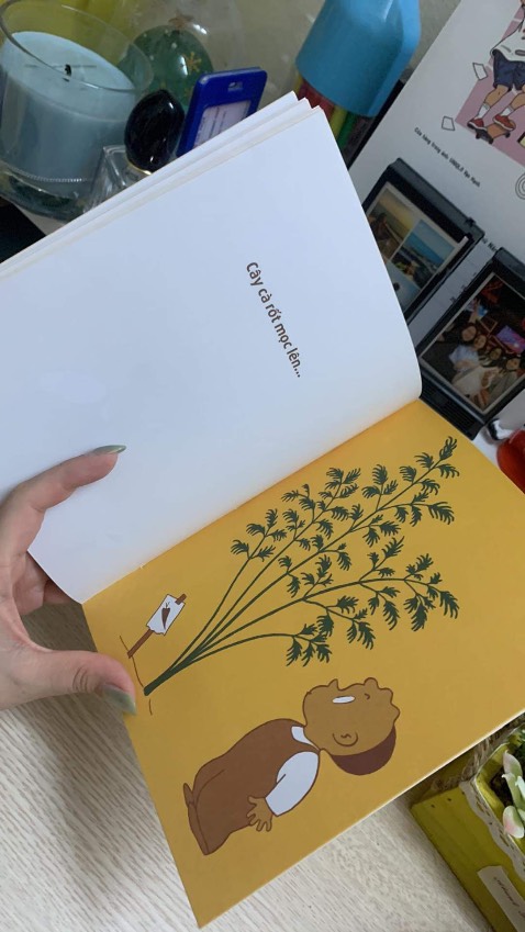 Sách đẹp, xinh xắn. Sách thiếu nhi, kể chuyện ngắn gọn, đáng iu.
Nhã Nam đang sale còn 10k thui nên mình mua :))
Ship rất nhanh nha