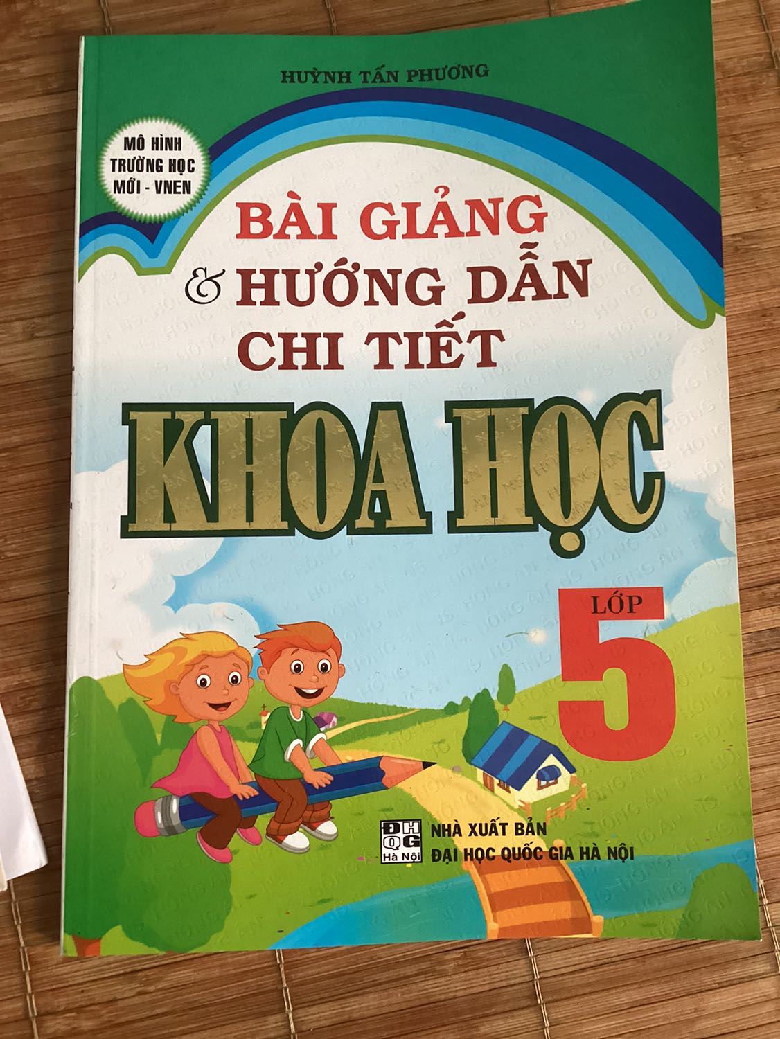 Với lời giải vở bài tập Khoa học lớp 5 hay nhất, chi tiết giúp học sinh dễ dàng trả lời câu hỏi và làm bài tập trong VBT Khoa học lớp 5 từ đó học tốt môn Khoa học lớp 5.