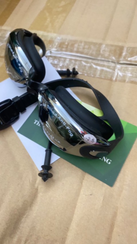 Mình nhận đc hàng r, sp y như quảng luôn ưng hết cả mình 
Tiki giao hàng thì siêu nhanh mới sáng htrc đặt hsau đã nhận đc hàng r. Đã v a ship còn nhiệt tình hỏi thăm cả sức khoẻ nhà mình chứ 🤣
Nhắn tin cho shop để hỏi về sp thì sp tư vấn quá nhiệt tình, nên mua nha cả nhà 🥳