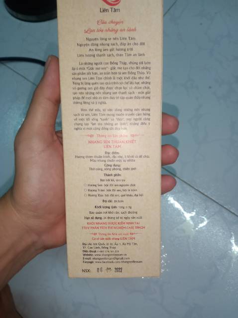 Sản phẩm dễ sử dụng sản phẩm đốt lên cũng có mùi nhẹ thôi không phải thơm mùi hoa sen tại vì sản phẩm làm từ đài sen cho nên không có thơm mùi hoa sen