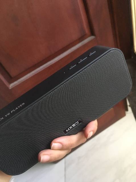 Đặt trên tiki giao hàng nhanh, shop tư vấn rất nhiệt tình,  đóng gói đẹp cẩn thận. mở ra *** luôn. Loa nghe hay, ấm, mẫu mã đẹp nhìn khá chất chơi, âm thanh hay lắm , nói chung là loa ngon, giá rẻ.  Mình ưng ý  từ hình thức và chất lượng không có gì phải chê, điểm 10 cho chất lượng.  mọi người nên mua để trải nghiệm. Cảm ơn shop nhiều ạ yêu yêu ❤❤