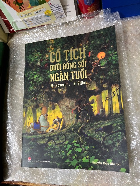 Shop đóng gói cẩn thận và giao nhanh. Sách rất đẹp, giá tốt. Sẽ tiếp tục ủng hộ shop ah.