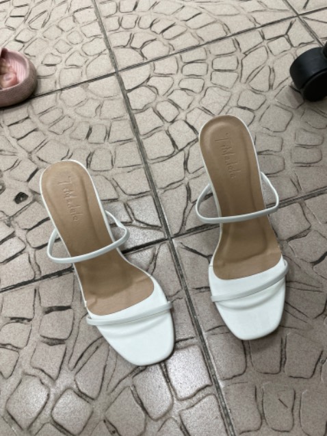 Giao sai mẫu của khách hàng