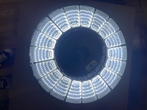 Nhận hàng thấy shop đóng gói rất cẩn thận. Đèn đẹp, độ chiếu sáng bao phủ rộng, *** thấy đèn sáng cũng đc 10 tiếng đồng hồ, mua đc giá rẻ hơn shop trước mình mua, rất đáng để mua lại lần sau nhá.