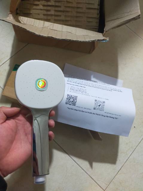 Hàng đóng gói kỹ, cẩn thận chu đáo, nhân viên tư vấn tích cực nhiệt tình, đánh giá 5*,. Chất lượng SP Chắc chắn, cầm đằm tay, áp lực nước chưa mạnh !!