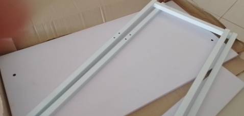 Khá tốt, đầy đủ ốc vít, không tặng kèm tua vít.