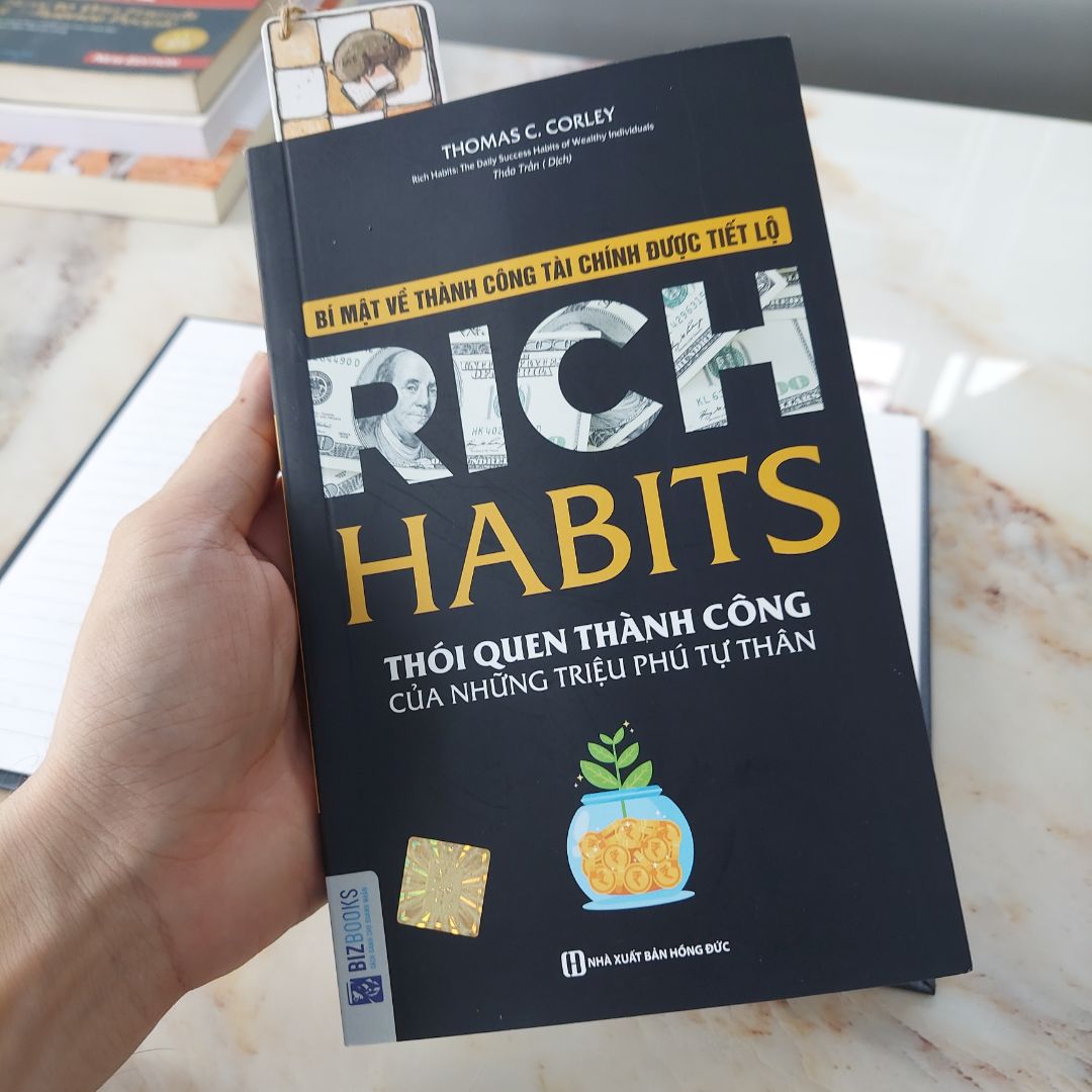 Thay đổi thói quen, thay đổi cuộc đời. Hành trình vạn dặm bắt đầu với một bước chân, và bước chân đầu tiên, tôi gọi đó là "thay đổi tư duy". Cảm ơn tác giả.