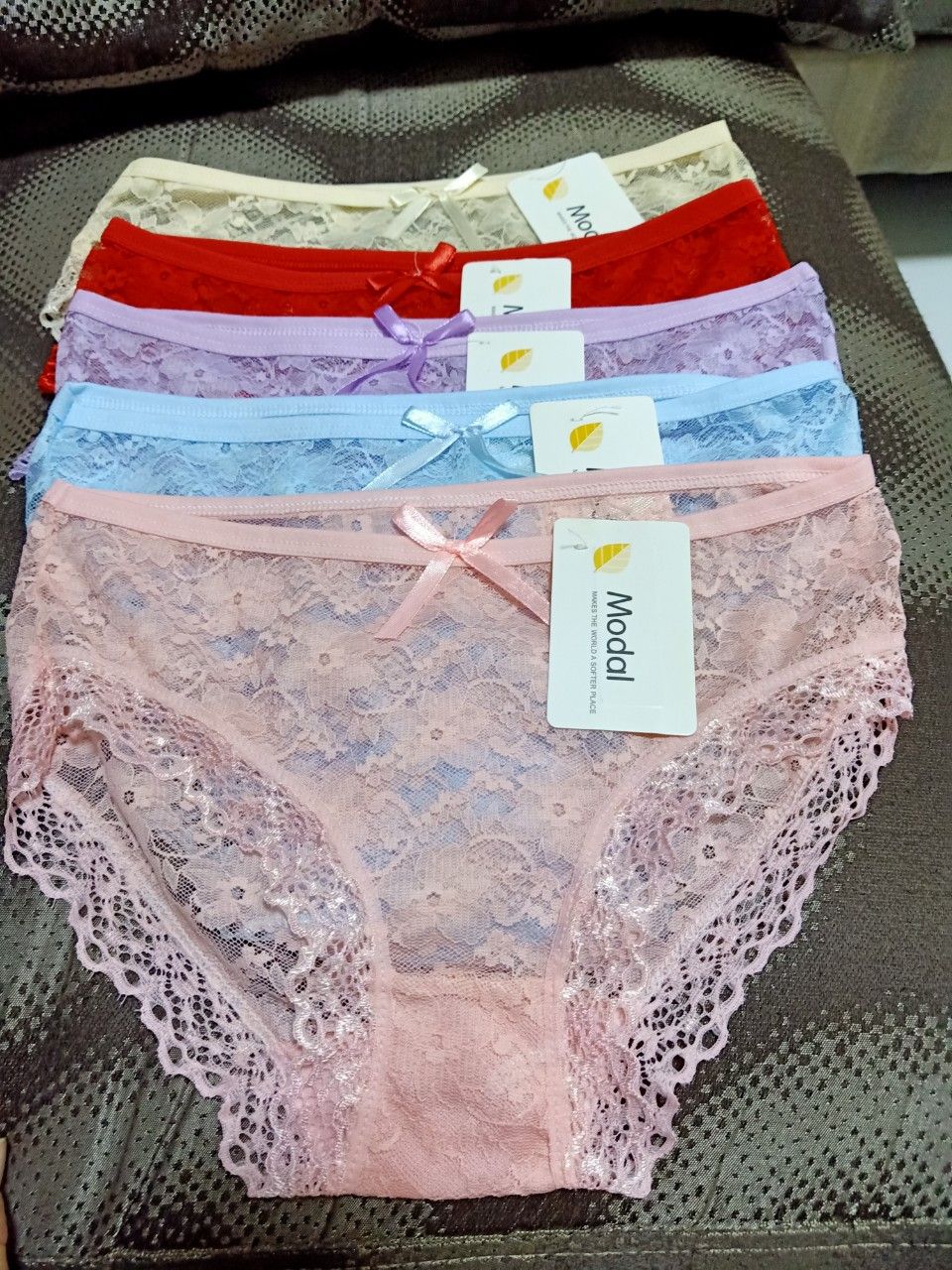 Mặc không vừa, không có độ co giản