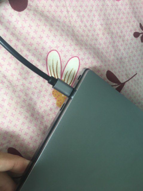 Đầu usb kết nối ổn cả vs tản nhiệt rời, sạc đt và wacom. Đầu tyde c kết nối vs máy tính ổn