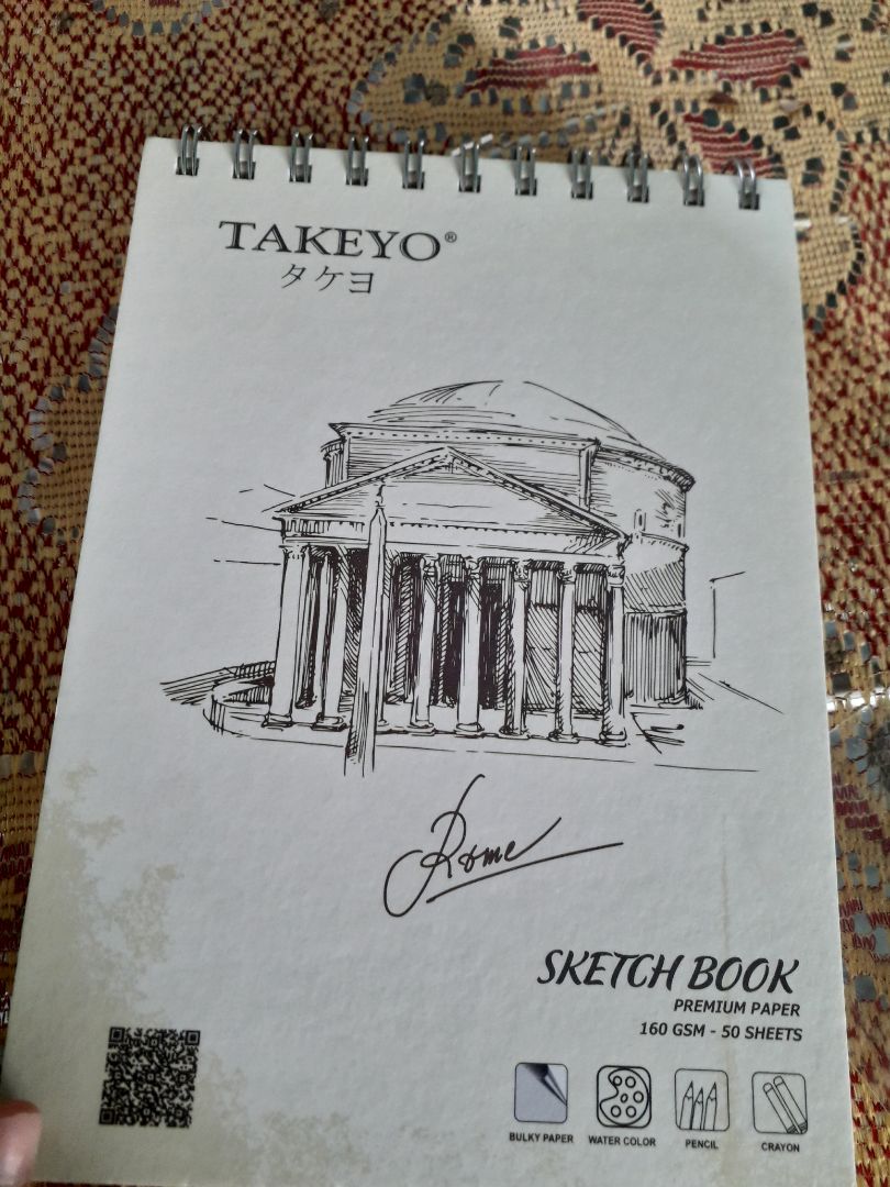 Đóng gói gọn,bao bì đẹp,giấu khá tốt nhưng không tô được màu nước,giấy chỉ phù hợp vs sketch mà thôi.Tuy nhiên giao hàng nhanh và sớm hơn dự định và anh shipper khá dễ thương