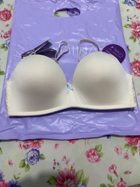 Form áo cứng, ko sợ nhão, mặc khá ok, mình mua nhiều mẫu của shop nhưng chỉ dc vài mẫu ưng ý